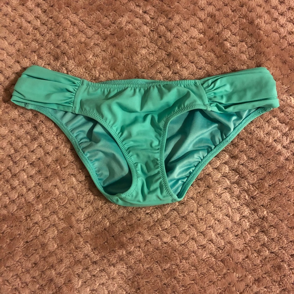 Swimsuit bottoms
